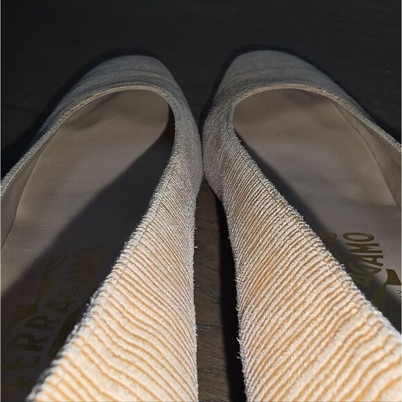 Salvatore Ferragamo Vintage Suede Textured Block Heel Mini Pump - Picture 10 of 13